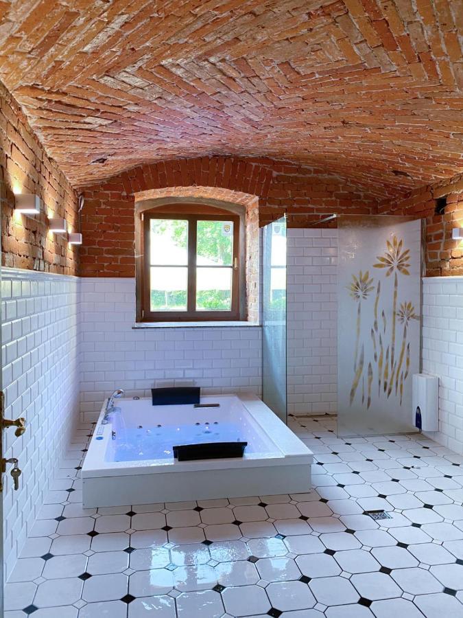 Folwark Wielka Wies - Palac Pod Debem Glowczyce ภายนอก รูปภาพ